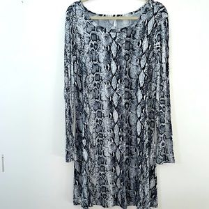 Popyoung Snakeprint dress, black white grey